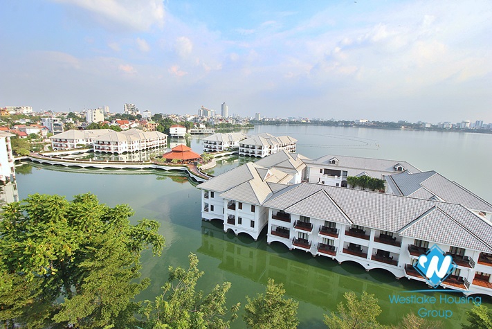 A lake view 3 bedroom apartment in Tu hoa, Tayho, Hanoi